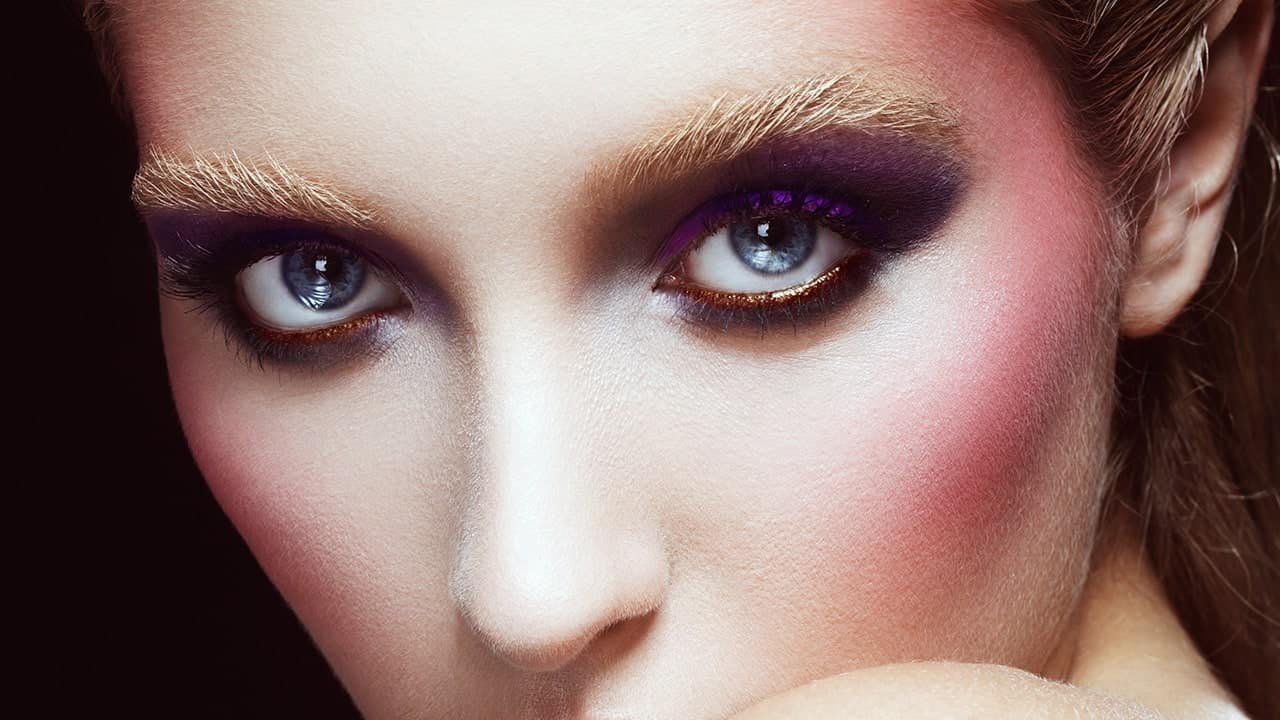 Loreal Paris BMAG Article How to Glue Down Eyebrows D